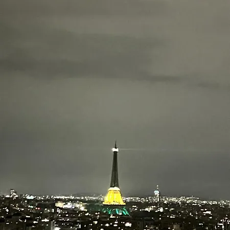 Privée Dans Vue Imprenable Sur La Tour Eiffel Alloggio in famiglia